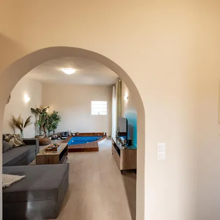 Villa Istros - With Pools, Bbq & Heated Whirlpools, By Thinkvilla Korakiaí