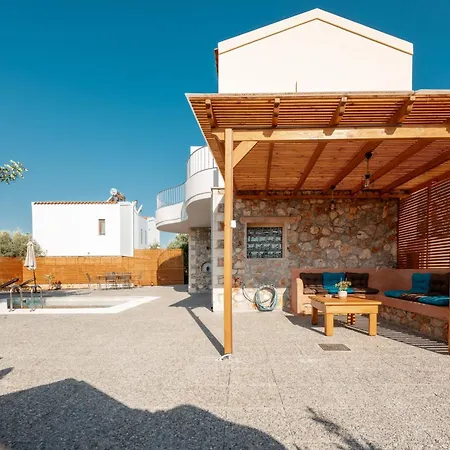 Istros - With Pools, Bbq & Heated Whirlpools, By Thinkvilla *