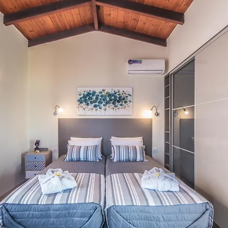 Istros - With Pools, Bbq & Heated Whirlpools, By Thinkvilla Villa *