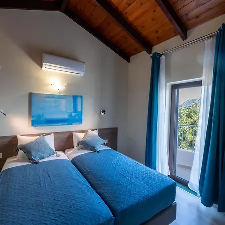 Istros - With Pools, Bbq & Heated Whirlpools, By Thinkvilla Villa *