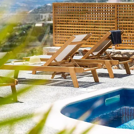 Istros - With Pools, Bbq & Heated Whirlpools, By Thinkvilla *